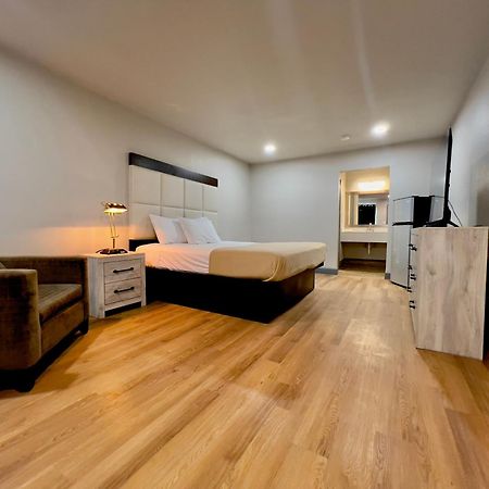 Economy Inn And Suites Tulsa Eksteriør bilde