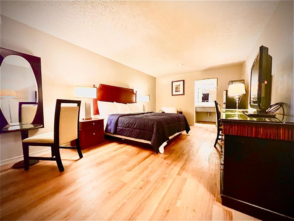 Economy Inn And Suites Tulsa Eksteriør bilde