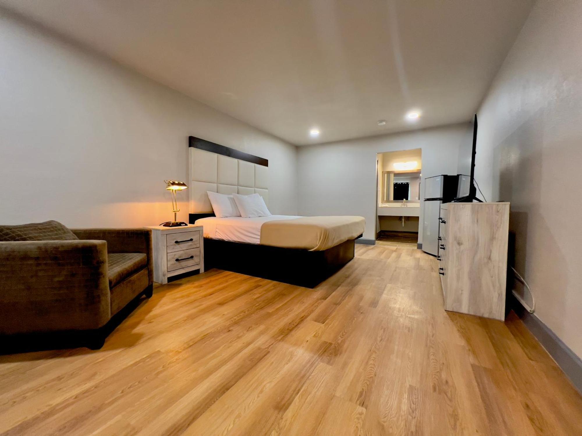 Economy Inn And Suites Tulsa Eksteriør bilde