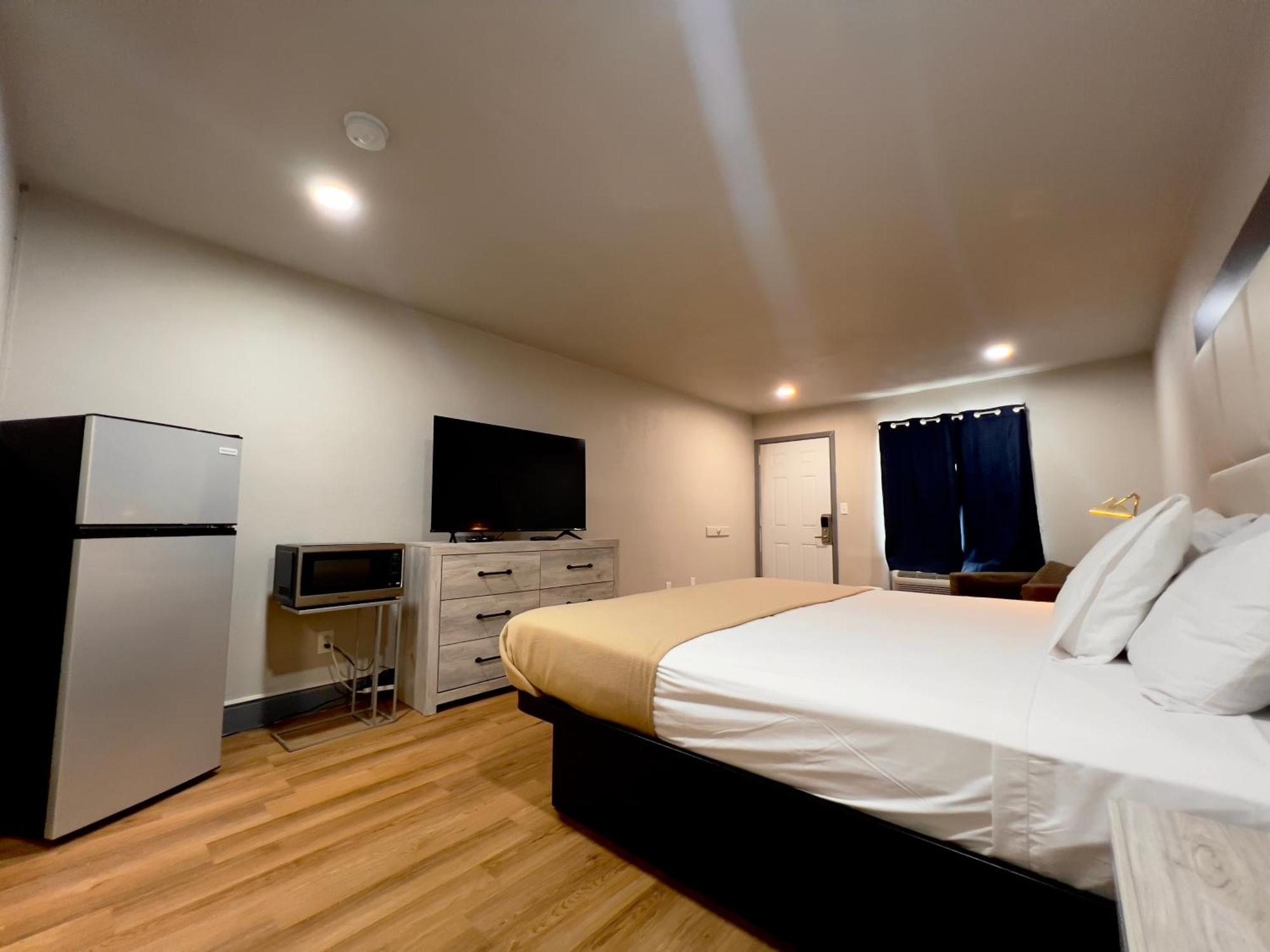 Economy Inn And Suites Tulsa Eksteriør bilde