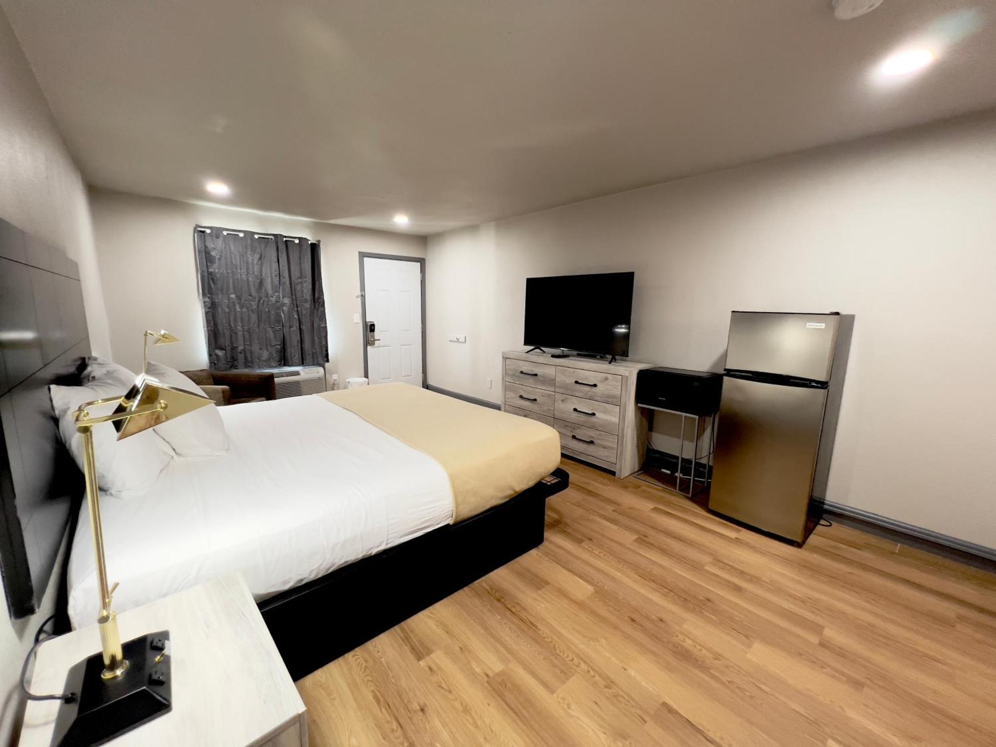 Economy Inn And Suites Tulsa Eksteriør bilde